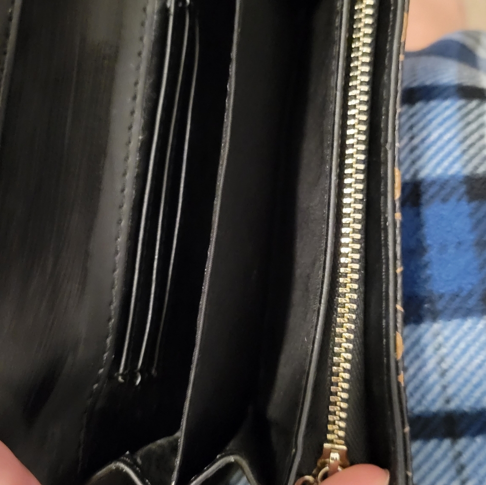 Wallet - Picture 5 of 5